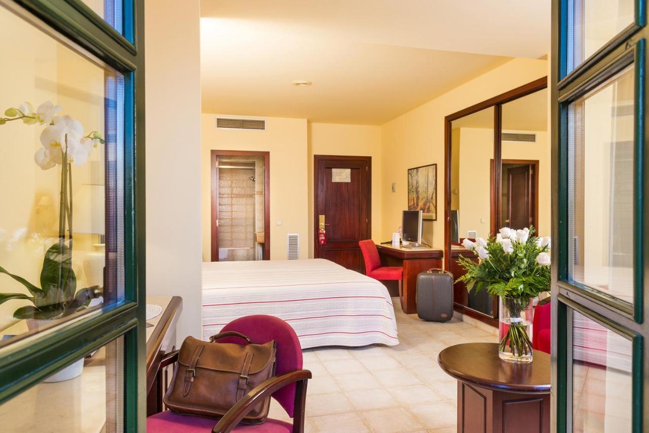 Hotel Guitart Rosa - Adults Only Lloret de Mar Ngoại thất bức ảnh